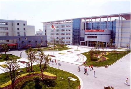 浙江醫(yī)藥高等專科學(xué)校校園圖片_大學(xué)圖片3