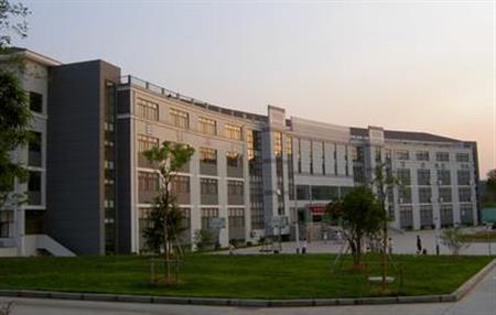 浙江長(zhǎng)征職業(yè)技術(shù)學(xué)院校園圖片_大學(xué)圖片2