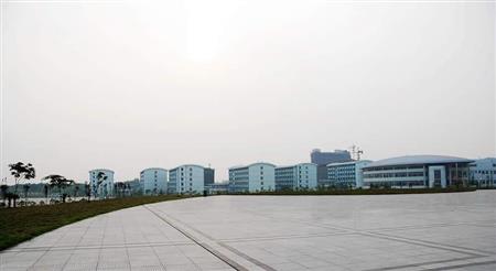 安徽財(cái)貿(mào)職業(yè)學(xué)院校園圖片_大學(xué)圖片3