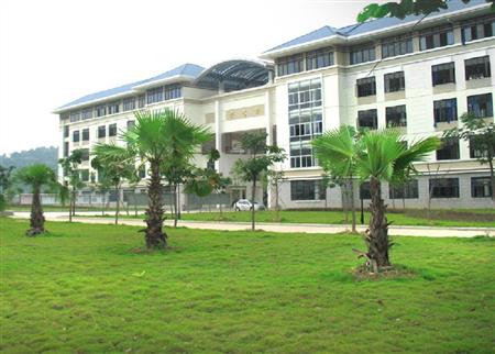 福建衛(wèi)生職業(yè)技術(shù)學(xué)院校園圖片_大學(xué)圖片2