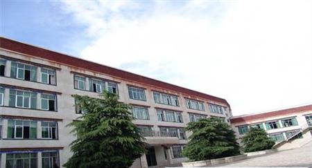 拉薩師范高等專(zhuān)科學(xué)校校園圖片_大學(xué)圖片4