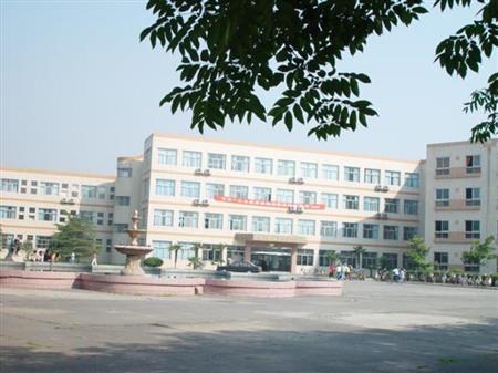 濟(jì)源職業(yè)技術(shù)學(xué)院校園圖片_大學(xué)圖片2