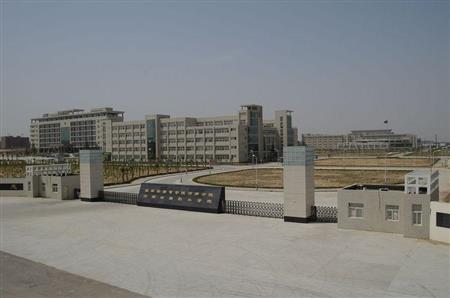 河南檢察職業(yè)學(xué)院校園圖片_大學(xué)圖片3