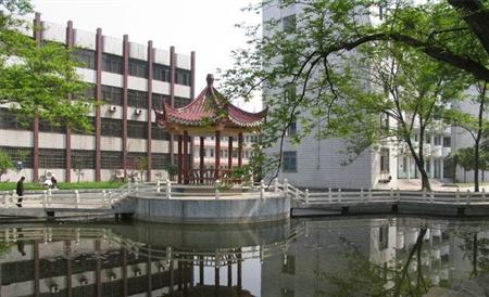 重慶?？品謹?shù)線較低的大學排名Top20[市外]