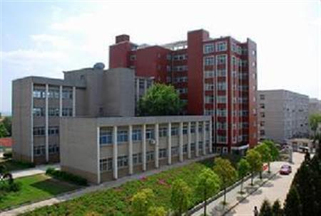 湖北生物科技職業(yè)學(xué)院校園圖片_大學(xué)圖片2