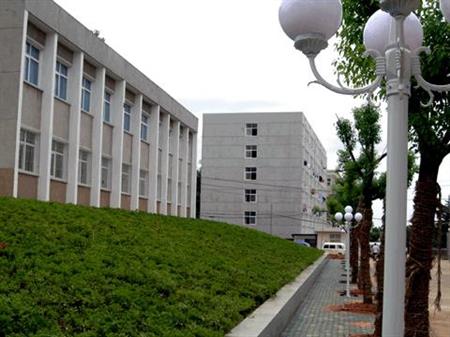 湖北生物科技職業(yè)學(xué)院校園圖片_大學(xué)圖片5