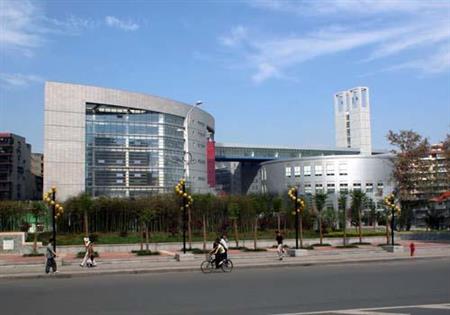 湖北青年職業(yè)學(xué)院校園圖片_大學(xué)圖片2