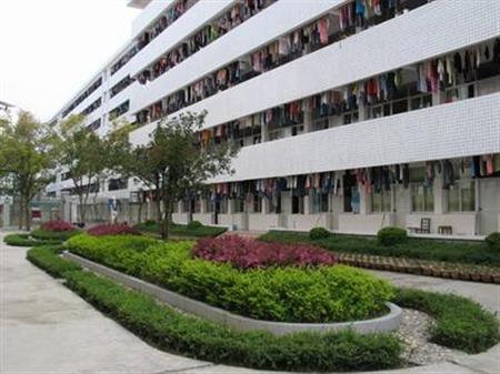 張家界航空工業(yè)職業(yè)技術(shù)學(xué)院校園圖片_大學(xué)圖片2