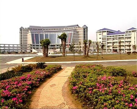 岳陽職業(yè)技術(shù)學院校園圖片_大學圖片2