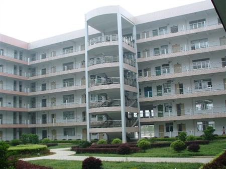 常德職業(yè)技術(shù)學(xué)院校園圖片_大學(xué)圖片3