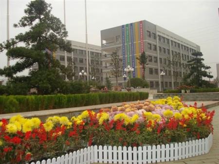 瀟湘職業(yè)學(xué)院校園圖片_大學(xué)圖片4