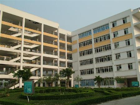 四川中醫(yī)藥高等?？茖W(xué)校校園圖片_大學(xué)圖片3