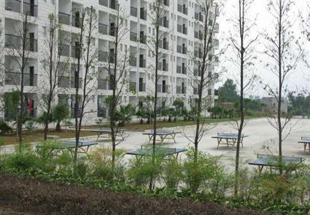 四川華新現(xiàn)代職業(yè)學(xué)院校園圖片_大學(xué)圖片2