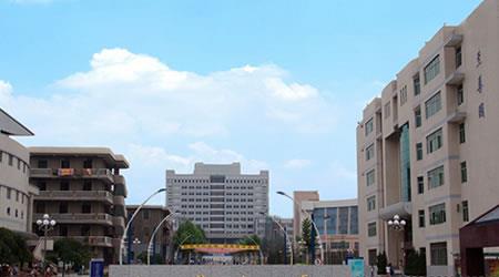 陜西工業(yè)職業(yè)技術(shù)學(xué)院校園圖片_大學(xué)圖片5