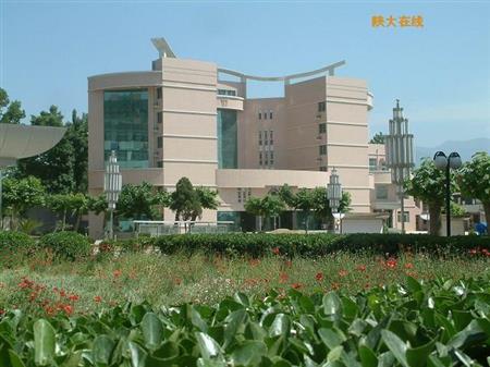 陜西職業(yè)技術(shù)學(xué)院校園圖片_大學(xué)圖片2