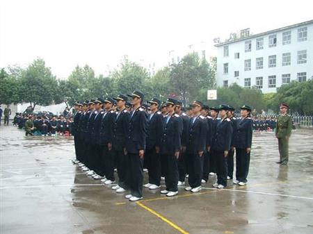 西安鐵路職業(yè)技術(shù)學(xué)院校園圖片_大學(xué)圖片3