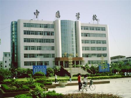 渭南職業(yè)技術(shù)學(xué)院校園圖片_大學(xué)圖片2