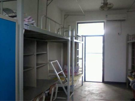 三亞城市職業(yè)學院宿舍圖片_寢室圖片3