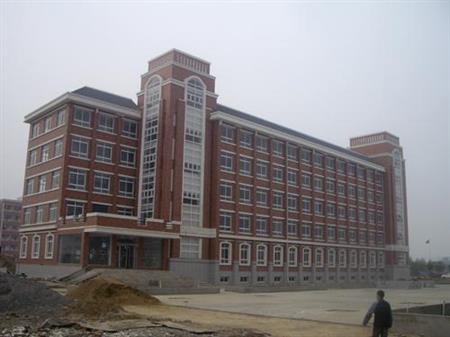 河南建筑職業(yè)技術(shù)學(xué)院校園圖片_大學(xué)圖片3