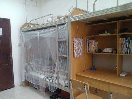 四川現(xiàn)代職業(yè)學院宿舍圖片_寢室圖片8