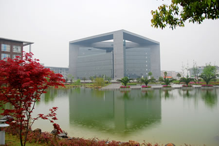 衢州學(xué)院校園圖片_大學(xué)圖片3