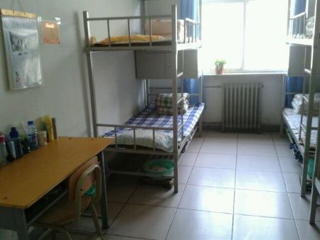廊坊衛(wèi)生職業(yè)學院宿舍圖片_寢室圖片6