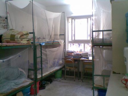 河北軌道運輸職業(yè)技術(shù)學院宿舍圖片_寢室圖片4
