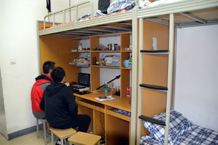 四川長江職業(yè)學(xué)院宿舍圖片_寢室圖片6