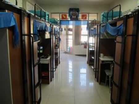 內(nèi)蒙古大學(xué)宿舍圖片_寢室圖片19