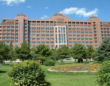 內(nèi)蒙古大學(xué)校園圖片_大學(xué)圖片4
