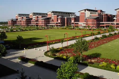 河北大學(xué)校園圖片_大學(xué)圖片3