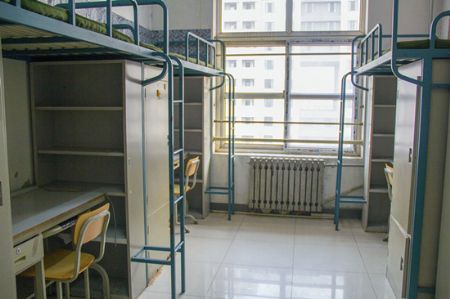 南開(kāi)大學(xué)宿舍圖片_寢室圖片15