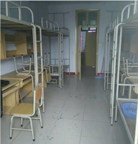 鄭州大學(xué)宿舍圖片_寢室圖片15