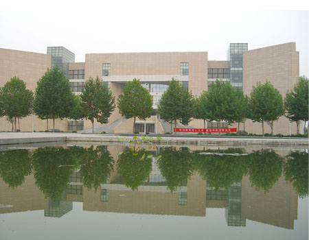 鄭州大學(xué)校園圖片_大學(xué)圖片3