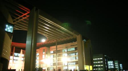 天津財(cái)經(jīng)大學(xué)校園圖片_大學(xué)圖片3