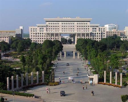 廣西大學(xué)校園圖片_大學(xué)圖片3